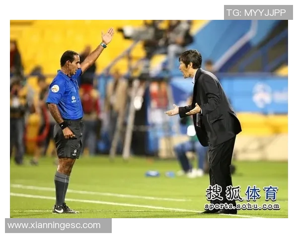 日本与阿联酋比赛裁判组表现分析及争议判罚回顾